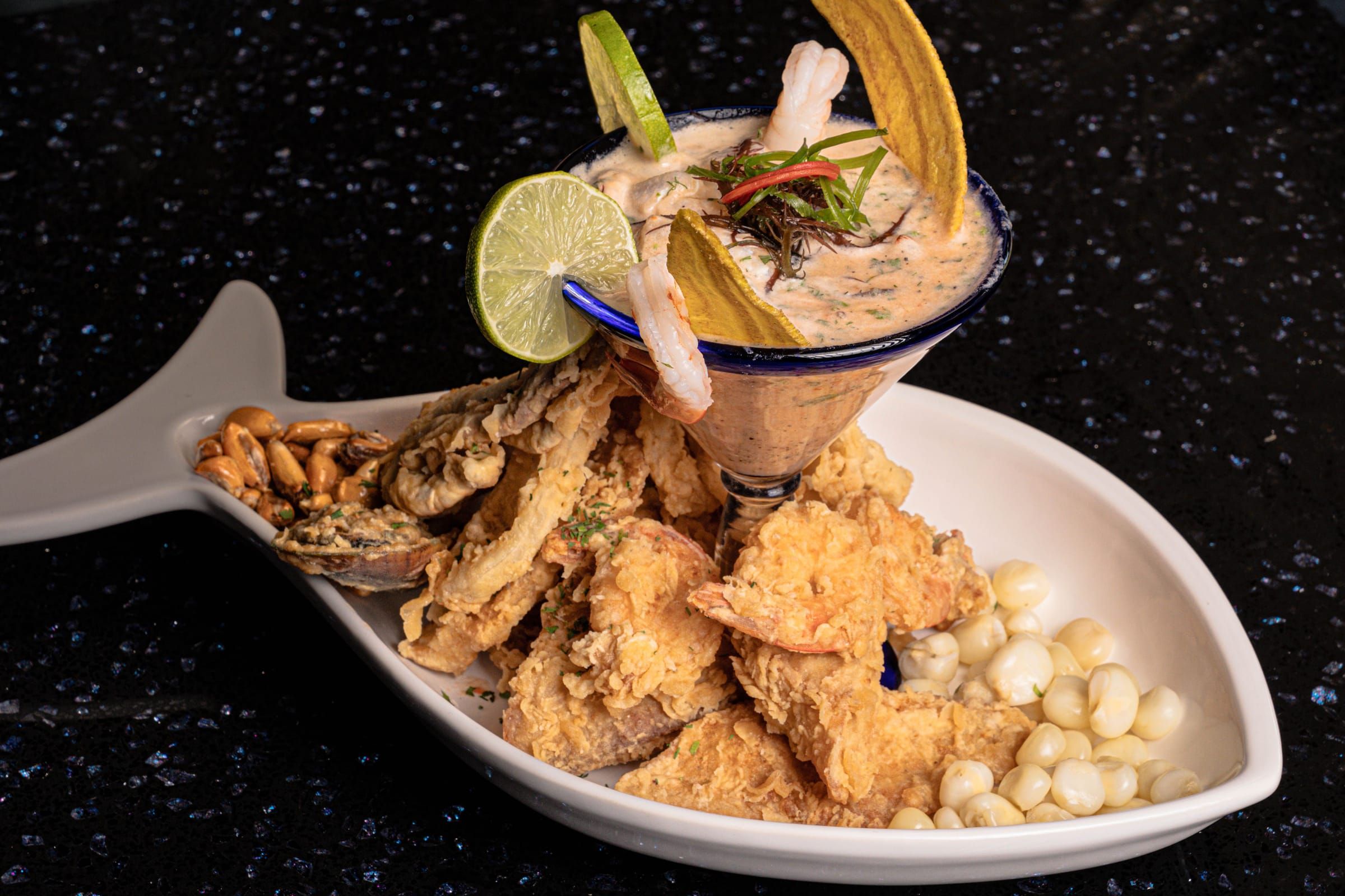 Ceviche con jalea with crunchy fried seafood