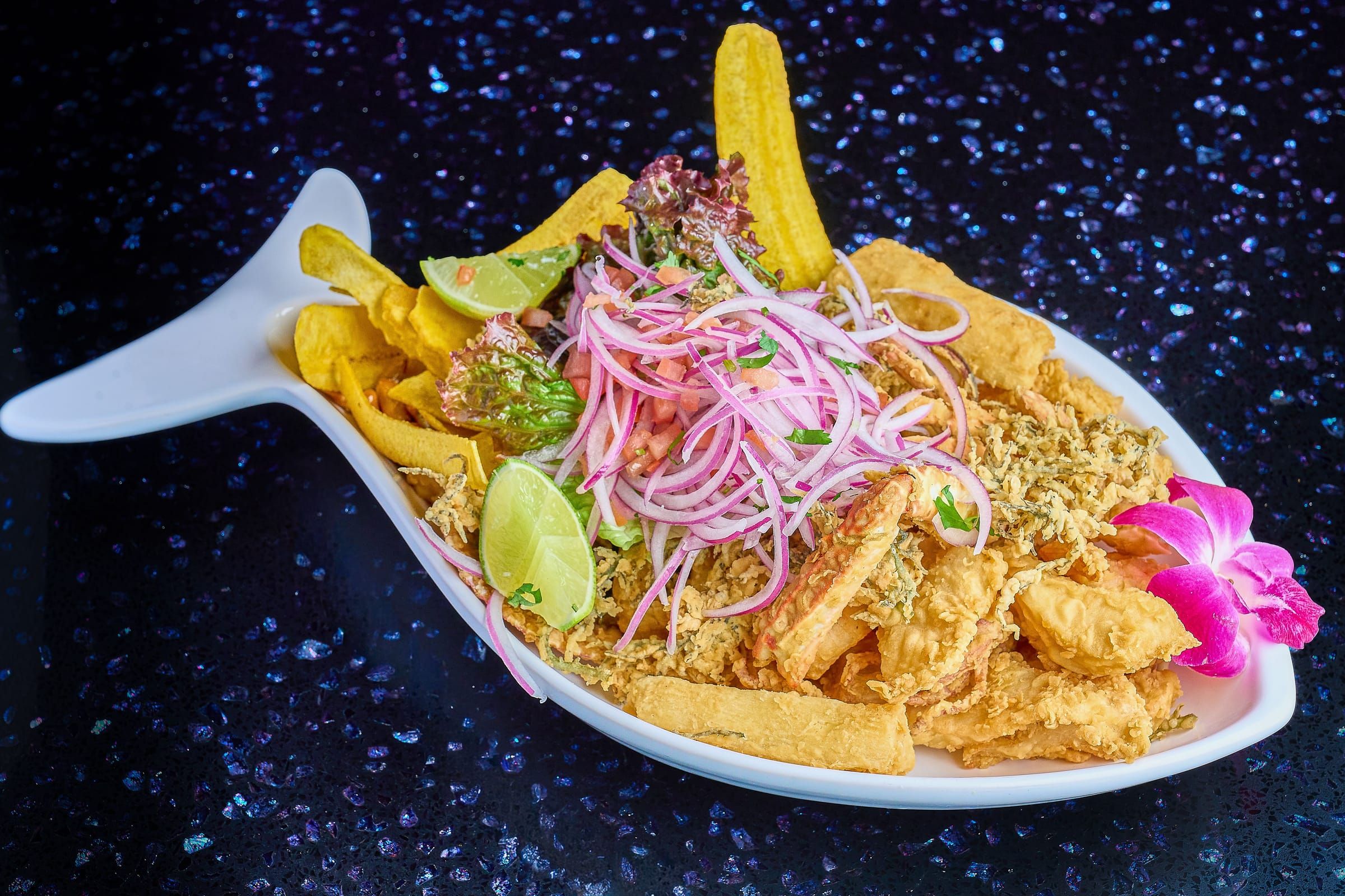 Jalea, a platter of mixed fried seafood