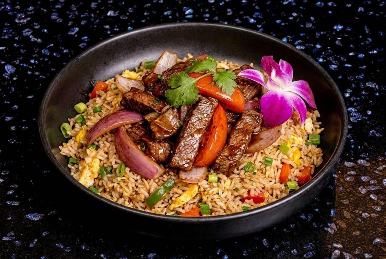 Lomo Saltado de Carne con Chaufa