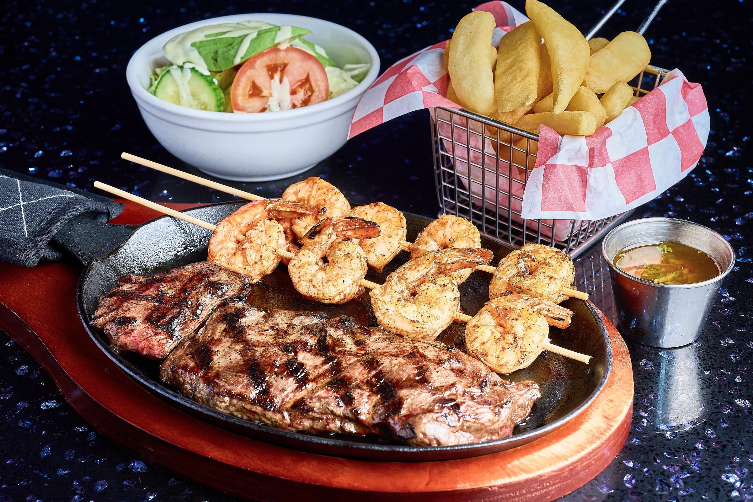 Mar y tierra, skirt steak with grilled shrimp